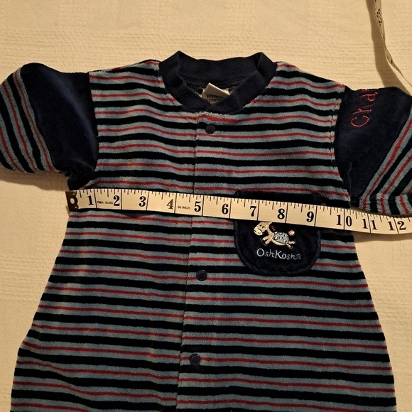 Oshkosh B'Gosh 5-12 lbs velour romper Vintage - Picture 7 of 8